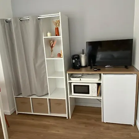 Apartman Cozy Elegant In Heart Of Center Cholet